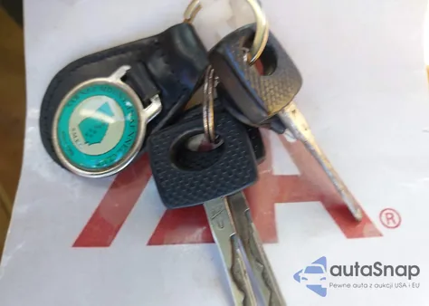 1984 Mercedes-Benz 380 Sl z USA, uszkodzony, nr VIN WDBBA45AXEA012235